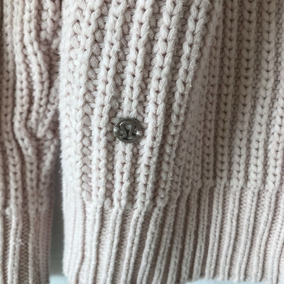 Lululemon Bring The Cozy Turtleneck Sweater Sz 8 Misty Pink Cable Knit NWOT - Picture 11 of 13